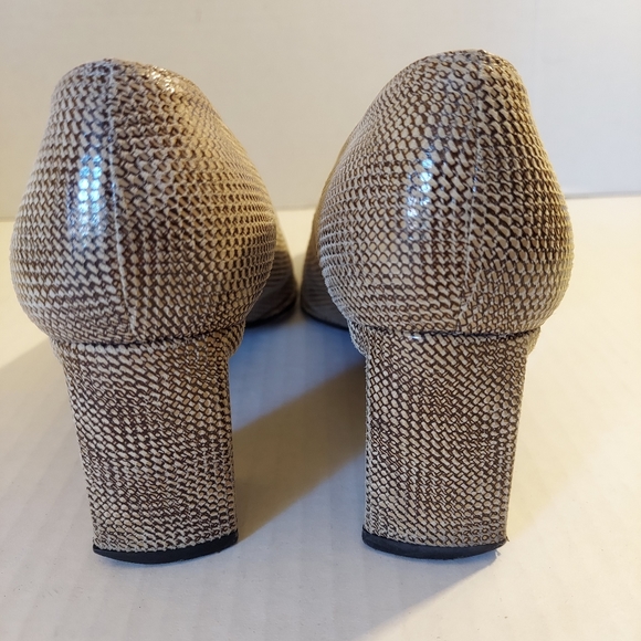 Stuart Weizman Square Toe Heel Shoes - Picture 3 of 11